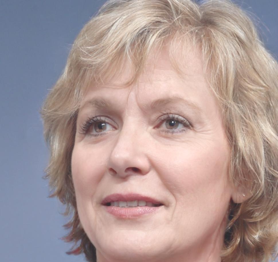 Portrait d'Élise Moreau, experte en comptabilité analytique